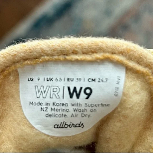 Women’s Allbirds Sneakers - Picture 15 of 16